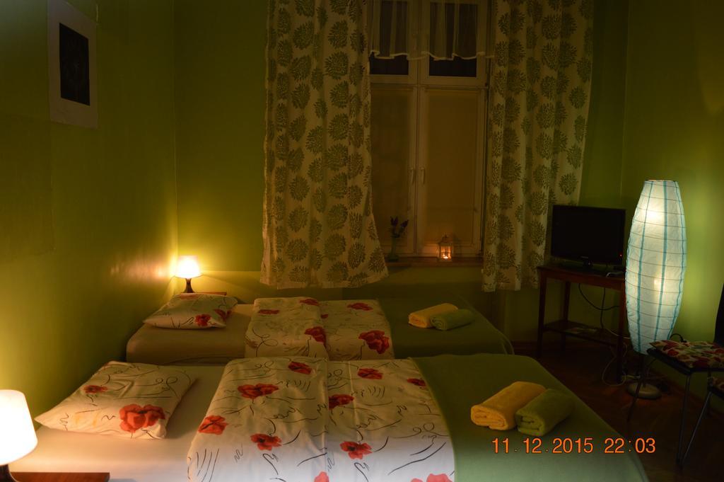 Honey Hostel Krasków Δωμάτιο φωτογραφία