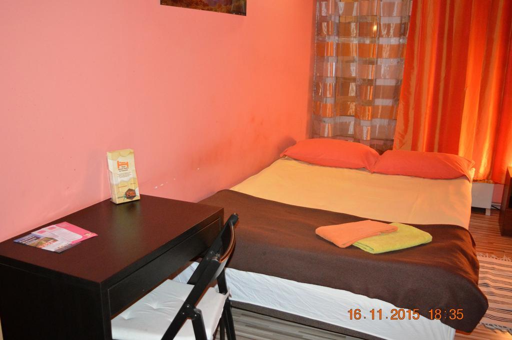Honey Hostel Krasków Δωμάτιο φωτογραφία