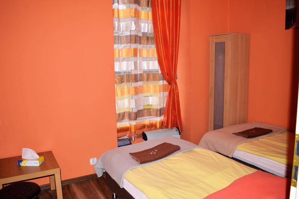 Honey Hostel Krasków Εξωτερικό φωτογραφία