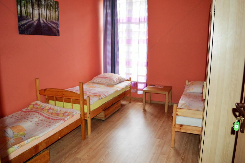 Honey Hostel Krasków Δωμάτιο φωτογραφία