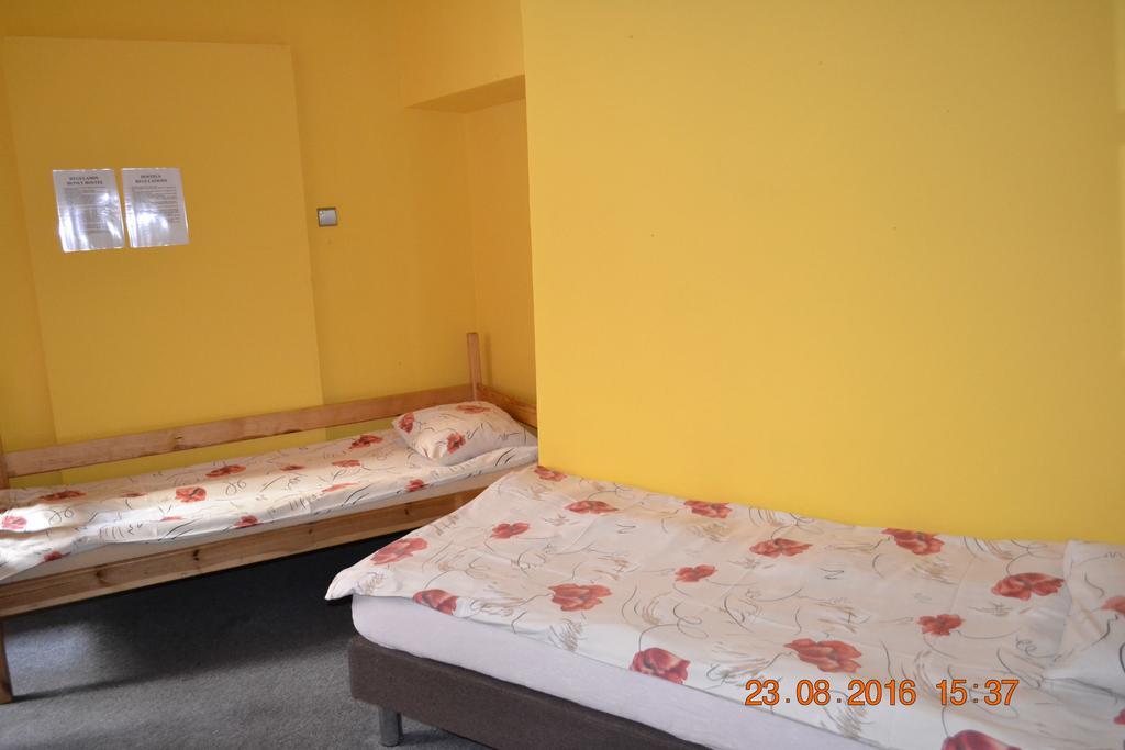 Honey Hostel Krasków Εξωτερικό φωτογραφία